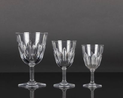 BACCARAT. Partie de service en cristal, modèle...