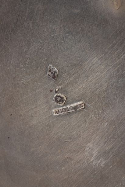 Rare paire de réchauds en argent à contours...