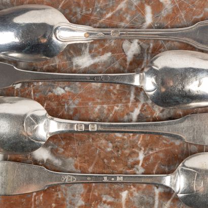 Ensemble de couverts en argent à filets ou...