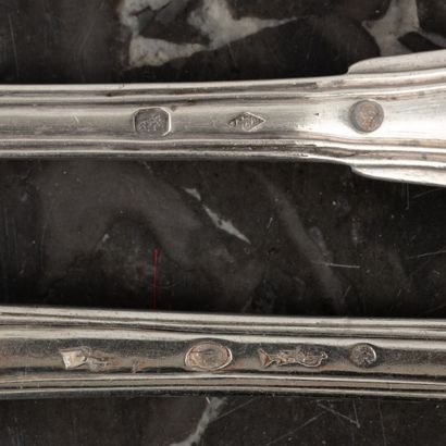 Ensemble de couverts en argent XVIIIe et...