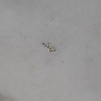 Petite verseuse tripode balustre en argent...