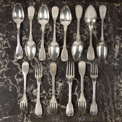 Ensemble de couverts en argent à filets 1809-1819...