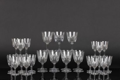 BACCARAT. Partie de service en cristal, modèle...