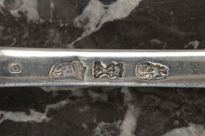 Ensemble de couverts en argent, du modèle...