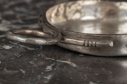 Tasse à vin en argent, le corps uni est inscrit...