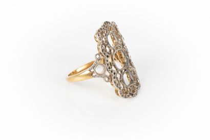 Importante monture de bague en or de deux...