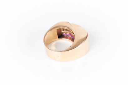 Bague tank en or rose et gris sertie de 6...
