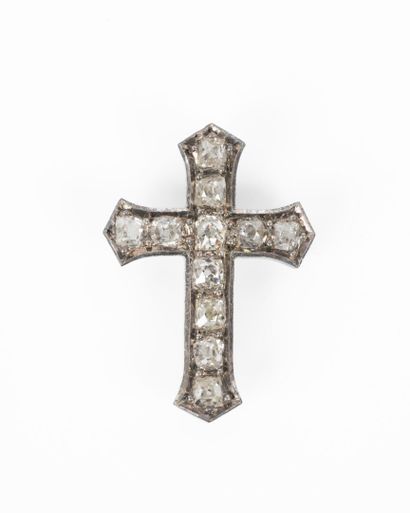 Croix en argent sertie de 11 diamants taille...