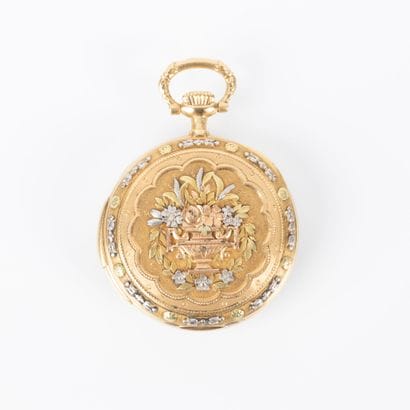 VACHERON CONSTANTIN. Montre de col en or...