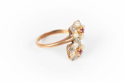 toi et moi ring in 14k gold set with small...