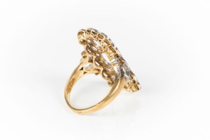 Importante monture de bague en or de deux...
