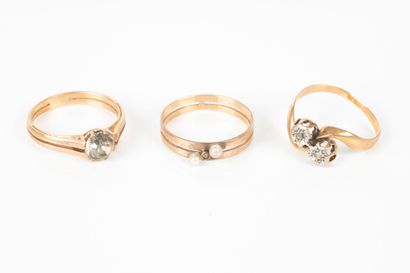 3 bagues en or serties de petites pierres...