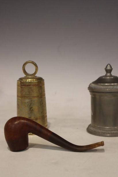 Small pewter lot including: candy box, saucer,...