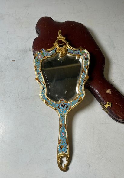 Polychrome enamel hand face with scalloped...