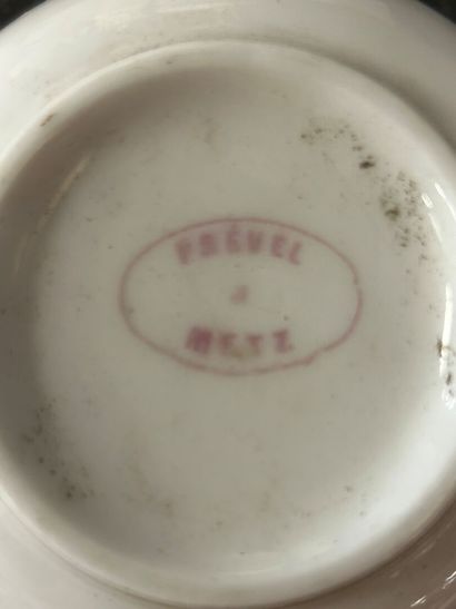 JPL and PREVEL
Reunion of orange-rimmed tea...