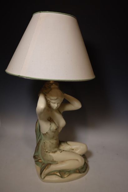 Plaster lamp with nymph design

art nouveau...