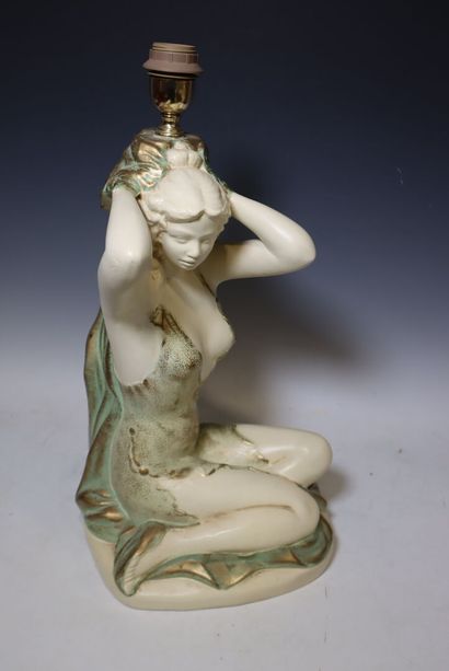 Plaster lamp with nymph design

art nouveau...