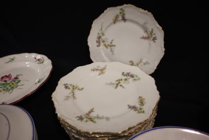 PARIS PORCELAIN. 
Service set comprising...