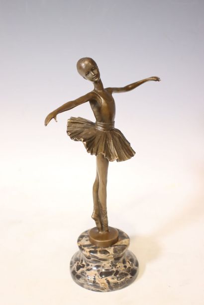 CRESPAIN (XXe siècle).
Ballerine.
Sculpture...