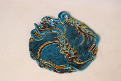 M. PERRET à Cordes.
Ceramic dish with stylized...