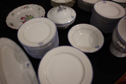 PARIS PORCELAIN. 
Service set comprising...