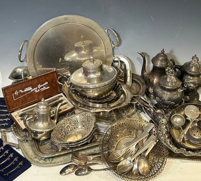Important lot of silver plated metal including...
