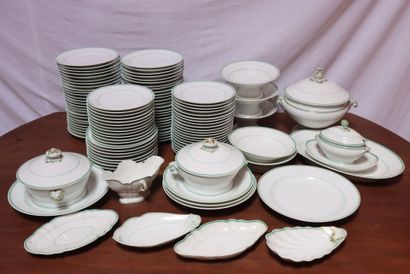 Important service set in white porcelain...