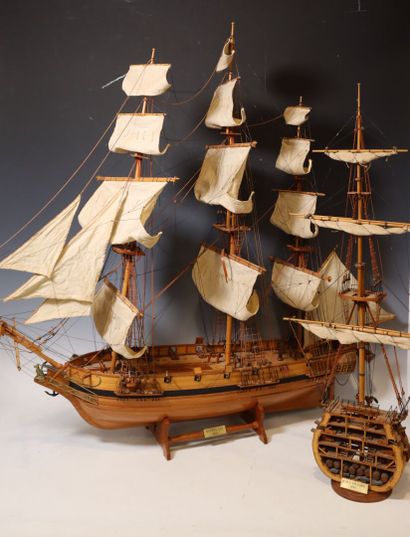 Maquette de bateau en bois représentant l'astrolabe,...
