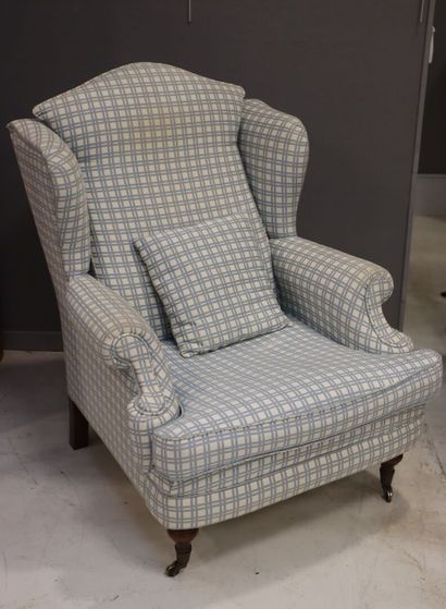 Fauteuil de style anglais, garniture de tissus...
