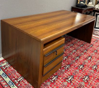 Executive desk in veneered wood, the removable...