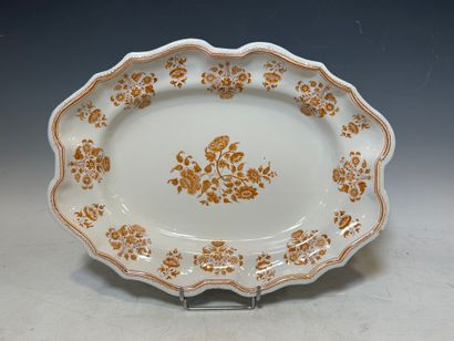 MOUSTIERS. 
Earthenware dish with turned-up...