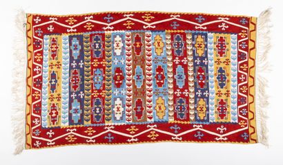 KILIM. Tapis en soie. 173 x 98 cm
