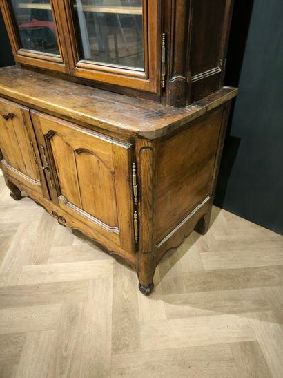 Buffet deux corps en bois naturel, ouvrant...