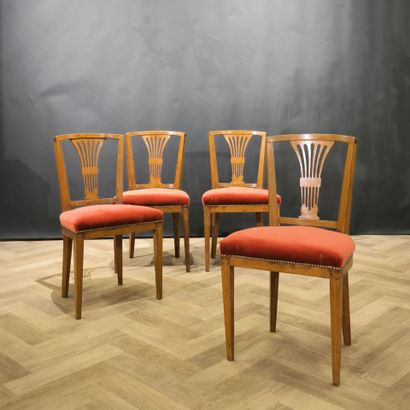 Suite de 4 chaises en bois naturel, garniture...