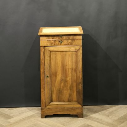 Pupitre écritoire en acajou et placage d'acajou,...