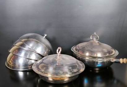 Important lot de métal et métal argenté :...