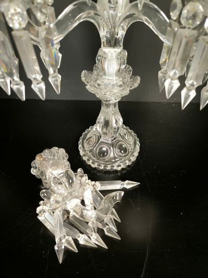 BACCARAT. Candélabre à quatre lumières en...