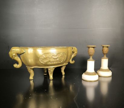Jardinière en bronze et son support (Chine...