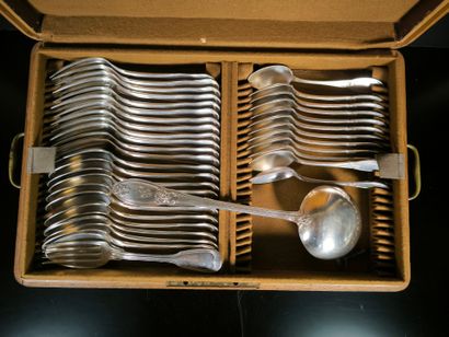 Ensemble de couverts en métal argenté dans...