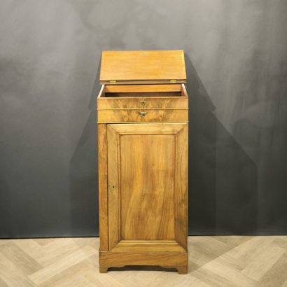 Pupitre écritoire en acajou et placage d'acajou,...