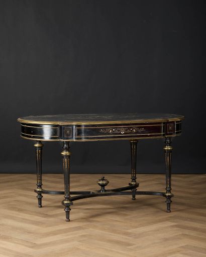 Table de milieu à contours en placage de...