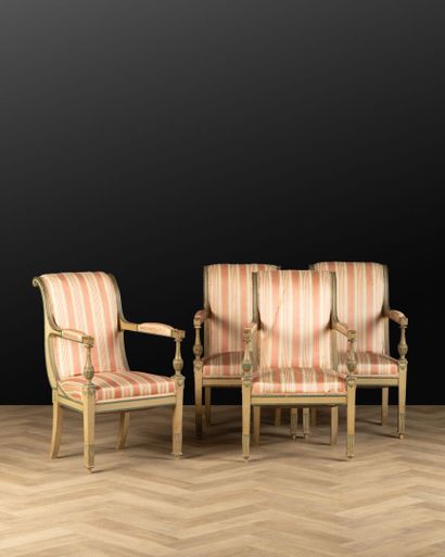 Suite de 4 fauteuils à dossiers renversés...