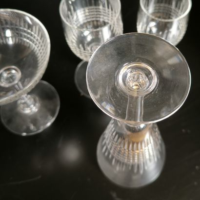 BACCARAT. Ensemble de verres en cristal modèle...