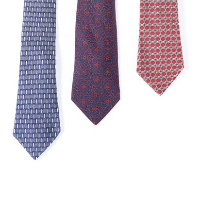 HERMES. 3 silk ties: octagons and red background,...