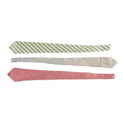 HERMES. 3 silk ties, dominant red/ green/...