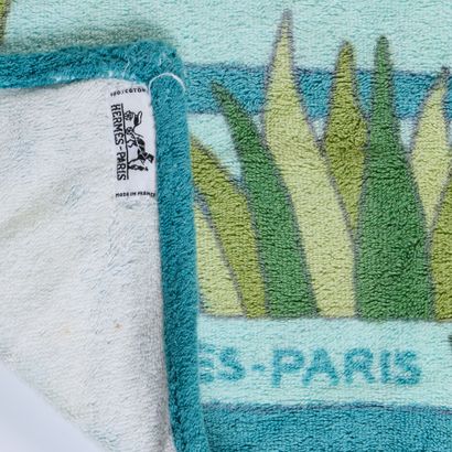 HERMES. Cotton bath towel with tiger design....