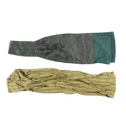 HERMES. Fir green silk jabot and khaki green...