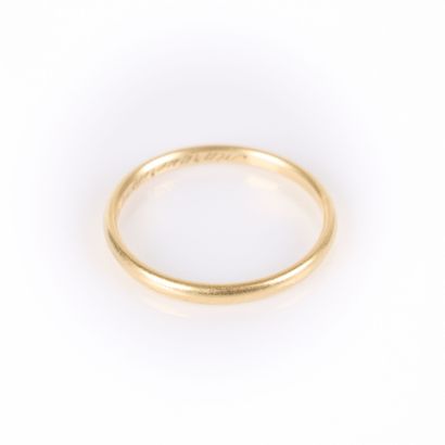 Gold wedding band (750‰). TDD 59-60. 2.3...