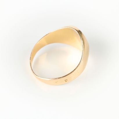 Chevalière in gold (750‰), engraved 