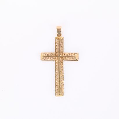 Cross pendant in openwork gold. Height: 45...